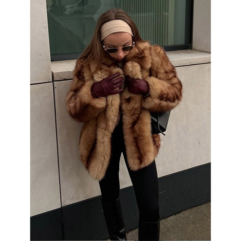 Veste courte en fausse fourrure femme