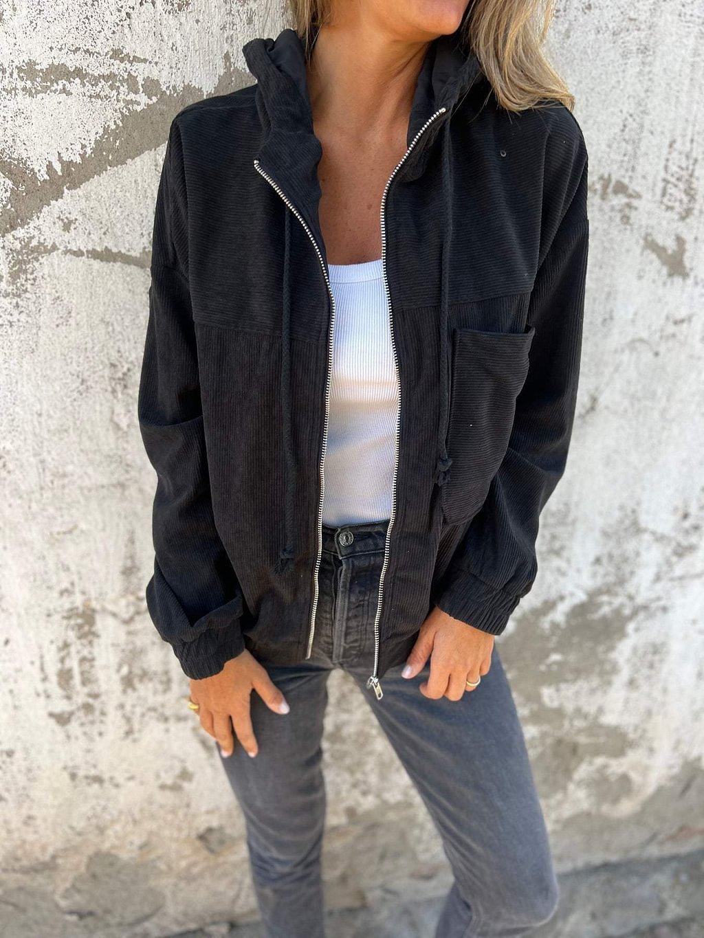 Veste à capuche zippée en velours côtelé avec poches