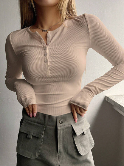 Haut femme à demi-boutonnage, manches longues côtelées