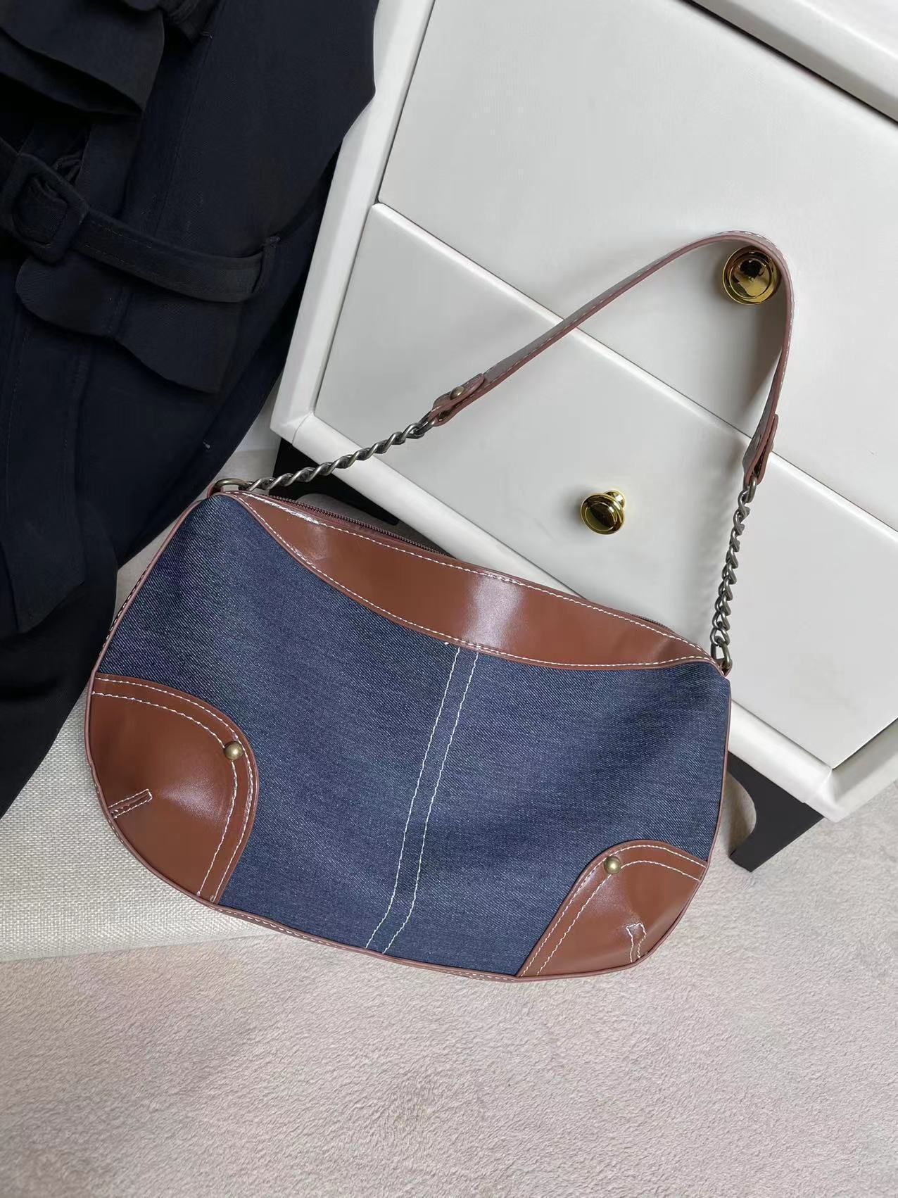 Kesperi – Sac Denim en Forme de Ravioli